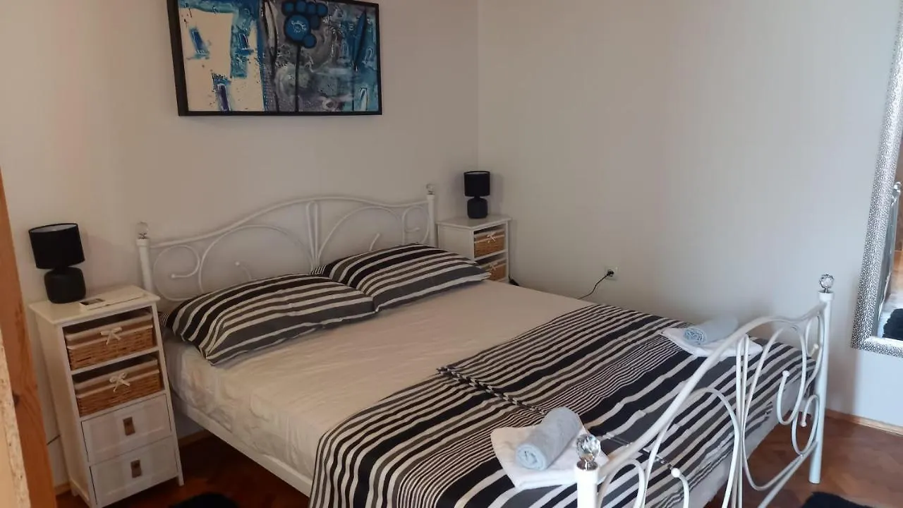 Vali Apartment Baska  Croatia
