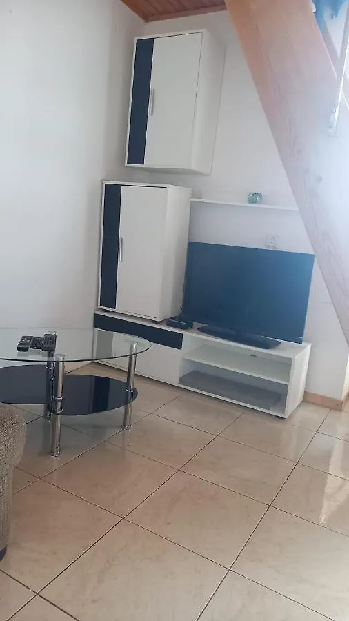 Vali Apartment Baska